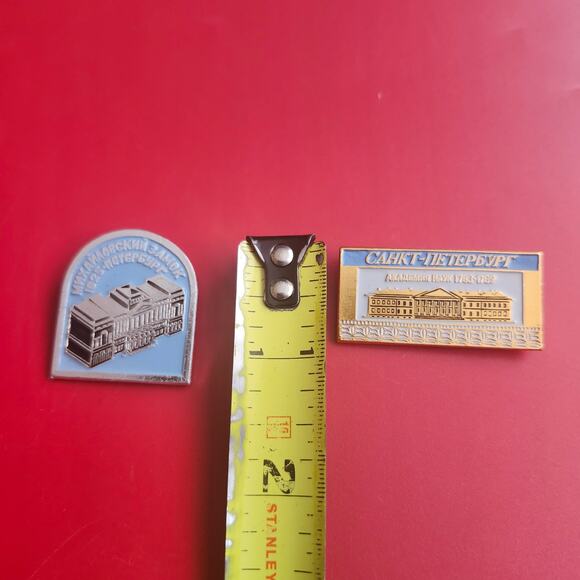 Lot 2 Vtg Soviet Russia Pins St Petersburg Landmarks Enamel Lapel Badges USSR - Picture 4 of 6